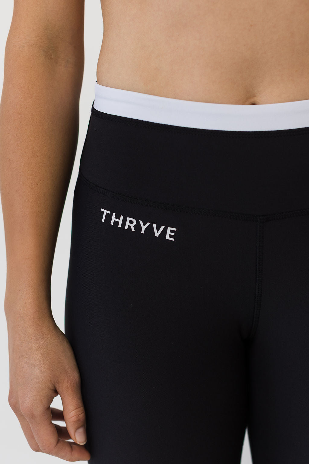 Essential Legging - Black