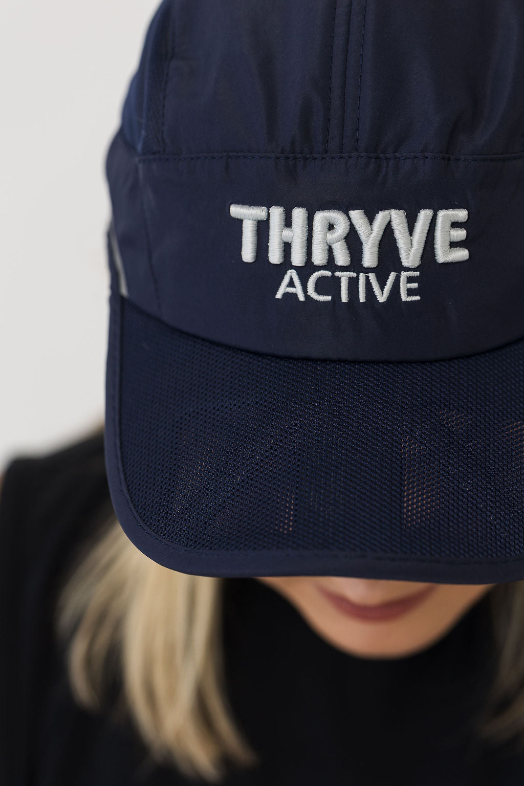THRYVE Running Cap - Navy