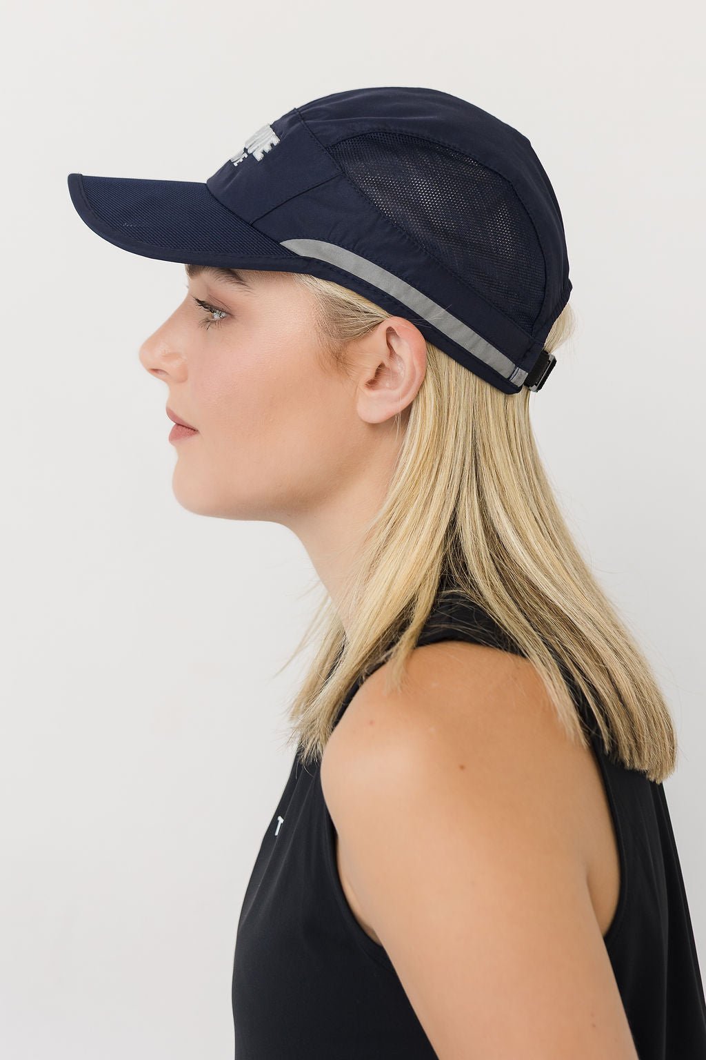 THRYVE Running Cap - Navy